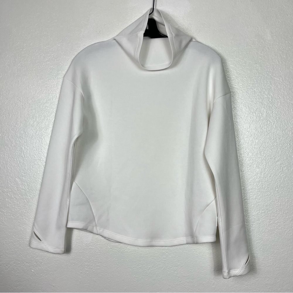BuffBunny White Permafrost Pullover ice water Turtleneck size extra small